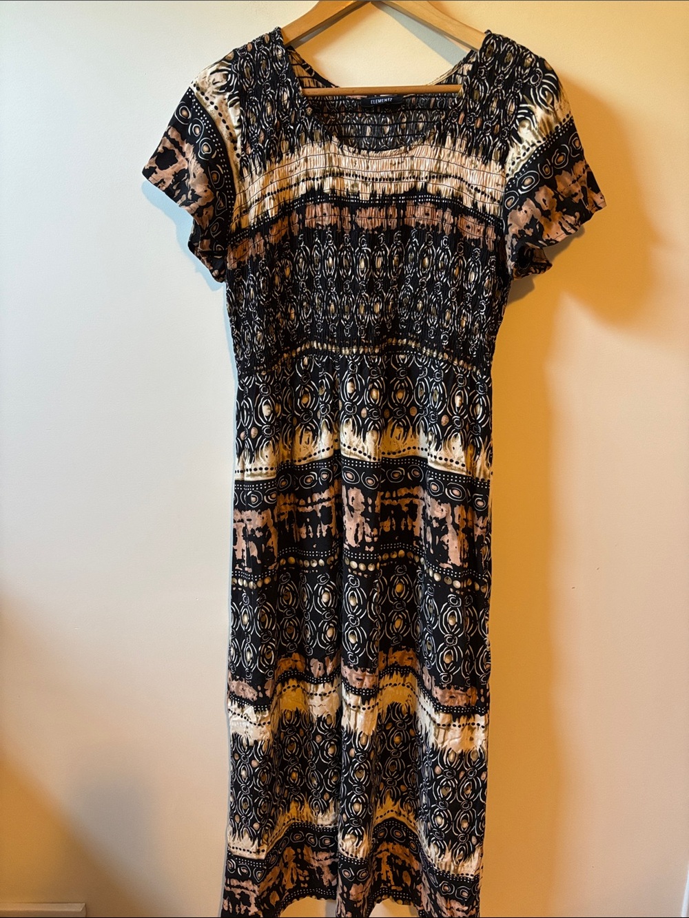 Boho Printed Short-Sleeve Maxi Dress in Black and Cream